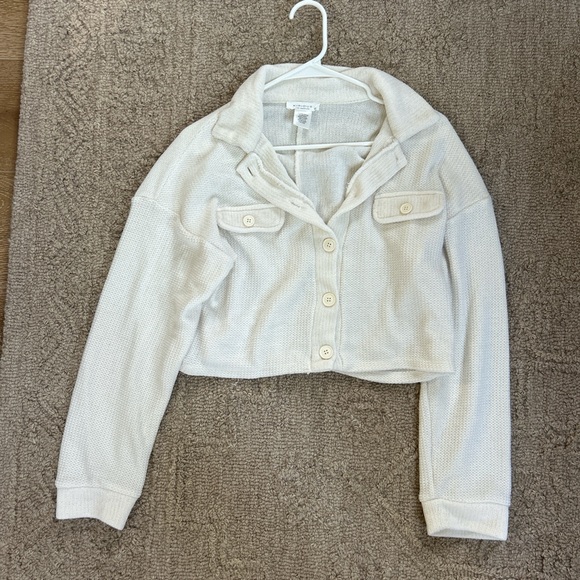 Cream Button-Up Cropped Cardigan - Picture 4 of 4